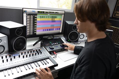 What Skills Do You Need to Be a Music Producer and Succeed in the Music Industry: A Comprehensive Guide